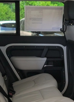 Land Rover Defender X-Dynamic SE 110 P400 2026