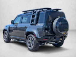 Land Rover Defender X-Dynamic SE 110 P400 2026