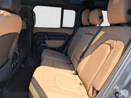 Land Rover Defender X-Dynamic SE 110 P400 2026