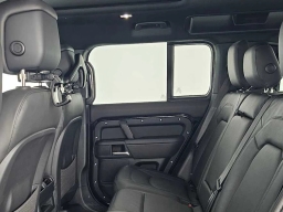 Land Rover Defender X-Dynamic SE 110 P400 2026