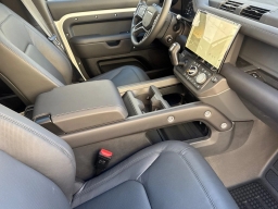 Land Rover Defender X-Dynamic SE 110 P400 2026