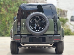 Land Rover Defender X-Dynamic SE 110 P400 2026