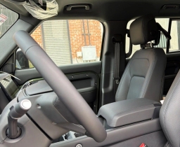 Land Rover Defender X-Dynamic SE 110 P400 2026