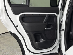 Land Rover Defender X-Dynamic SE 110 P400 2026
