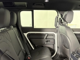 Land Rover Defender X-Dynamic SE 110 P400 2026