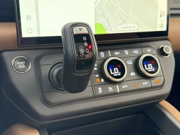 Land Rover Defender X-Dynamic SE 110 P500 2026
