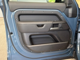 Land Rover Defender S 110 P300 2026