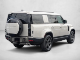 Land Rover Defender S 130 P300 2026