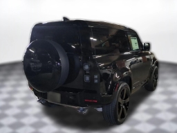 Land Rover Defender V8 90 P525 2026