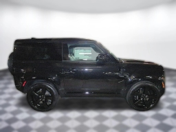 Land Rover Defender V8 90 P525 2026