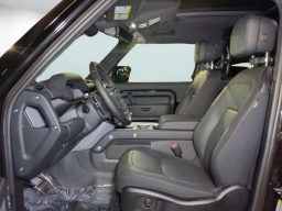 Land Rover Defender V8 90 P525 2026