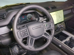 Land Rover Defender V8 90 P525 2026