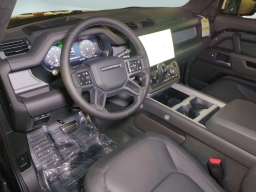 Land Rover Defender V8 90 P525 2026