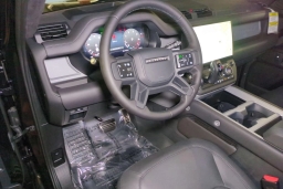 Land Rover Defender V8 90 P525 2026