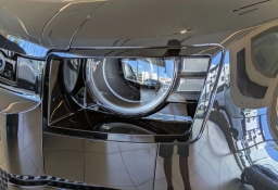 Land Rover Defender V8 90 P525 2026