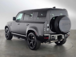 Land Rover Defender V8 110 P525 2026