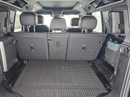 Land Rover Defender V8 110 P525 2026