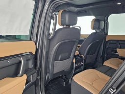 Land Rover Defender V8 110 P525 2026