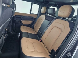 Land Rover Defender V8 110 P525 2026