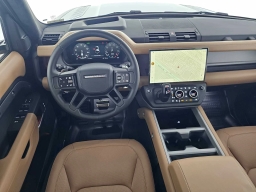 Land Rover Defender V8 110 P525 2026