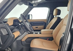 Land Rover Defender V8 110 P525 2026