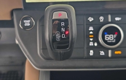 Land Rover Defender V8 110 P525 2026