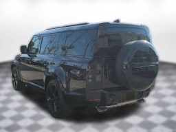 Land Rover Defender V8 130 P500 2026
