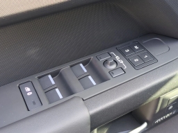 Land Rover Defender V8 130 P500 2026