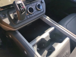 Land Rover Defender V8 130 P500 2026