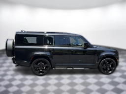 Land Rover Defender V8 130 P500 2026
