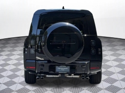 Land Rover Defender V8 130 P500 2026
