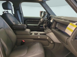 Land Rover Defender V8 130 P500 2026