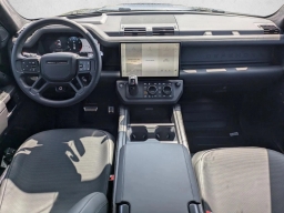 Land Rover Defender OCTA Black 110 P635 2026