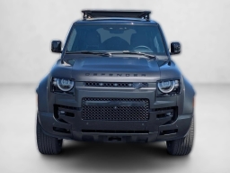 Land Rover Defender OCTA Black 110 P635 2026
