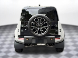 Land Rover Defender OCTA 110 P635 2026