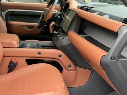 Land Rover Defender OCTA 110 P635 2026