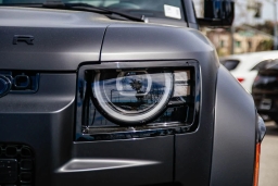 Land Rover Defender OCTA Black 110 P635 2026