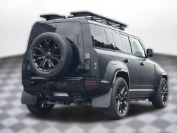 Land Rover Defender OCTA 110 P635 2026