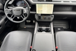Land Rover Defender OCTA 110 P635 2026