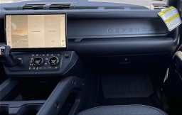 Land Rover Defender OCTA 110 P635 2026