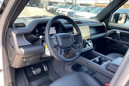 Land Rover Defender OCTA 110 P635 2026