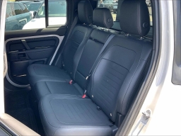 Land Rover Defender OCTA 110 P635 2026