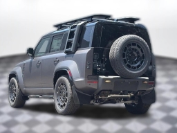 Land Rover Defender OCTA 110 P635 2026