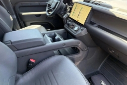 Land Rover Defender OCTA 110 P635 2026