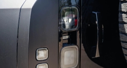 Land Rover Defender OCTA Black 110 P635 2026