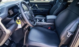 Land Rover Defender OCTA Black 110 P635 2026