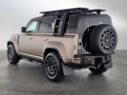 Land Rover Defender OCTA 110 P635 2026