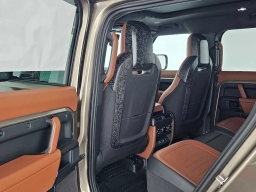 Land Rover Defender OCTA 110 P635 2026