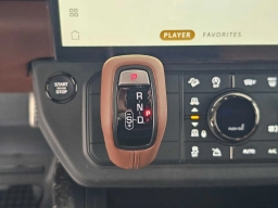 Land Rover Defender OCTA 110 P635 2026