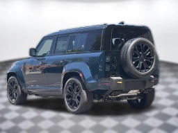 Land Rover Defender OCTA 110 P635 2026